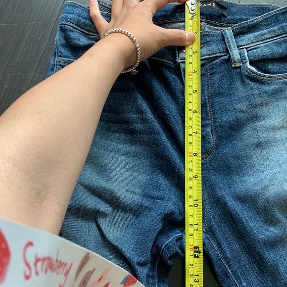 ☀️Hump Day Happiness SALE☀️
🇺🇸Excellent Condition J Brand Jeans- size 25 - Picture 9 of 11